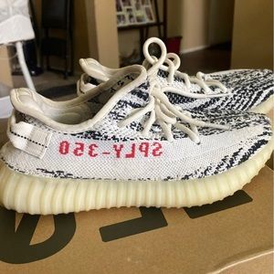 Yeezy Boost 350 V2 Zebra